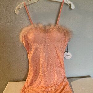 Shero Peach Lace Mini Dress w/ Fur Trim | NWT | Size M